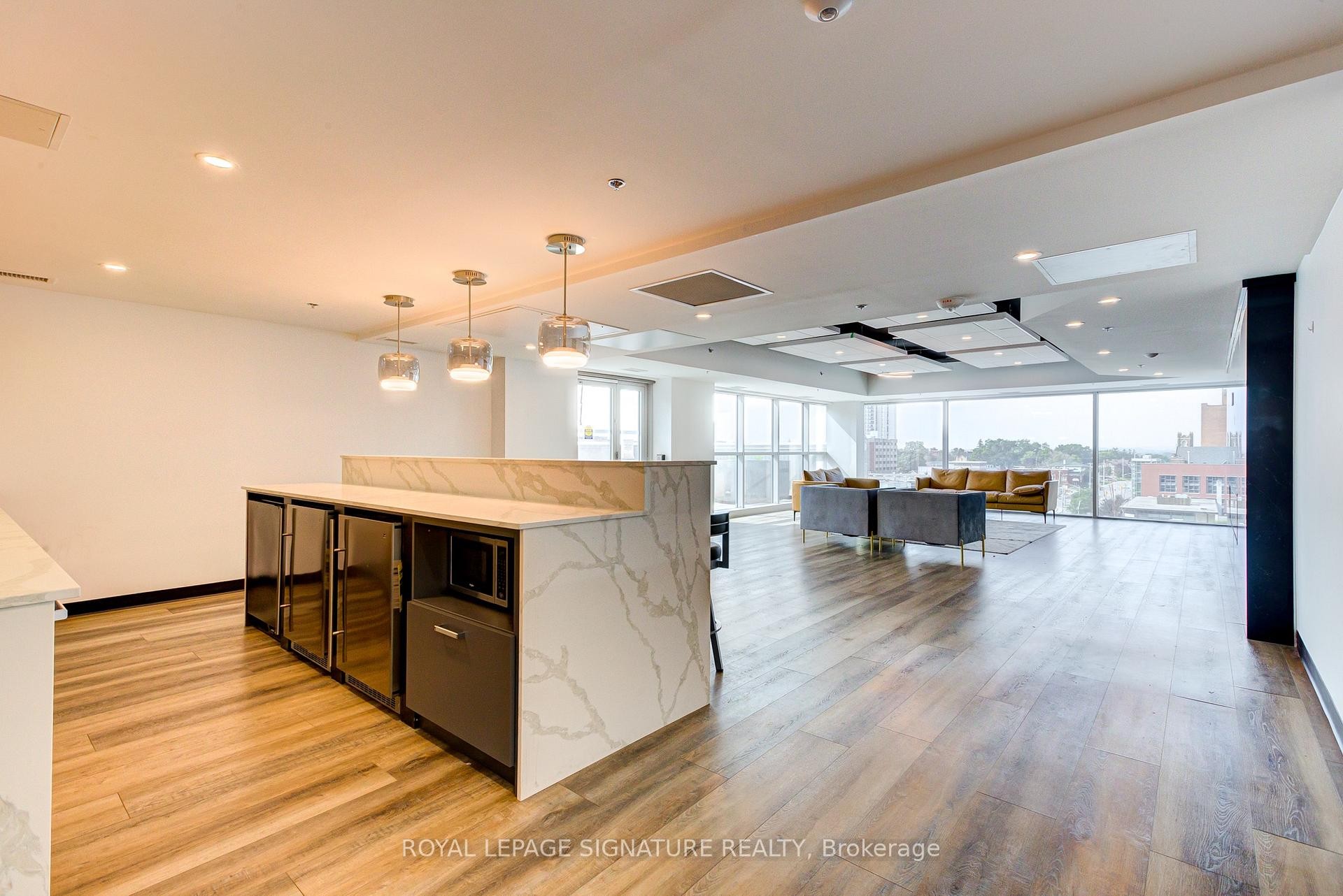 3901-60 Frederick Street, Kitchener, ON - Indoor