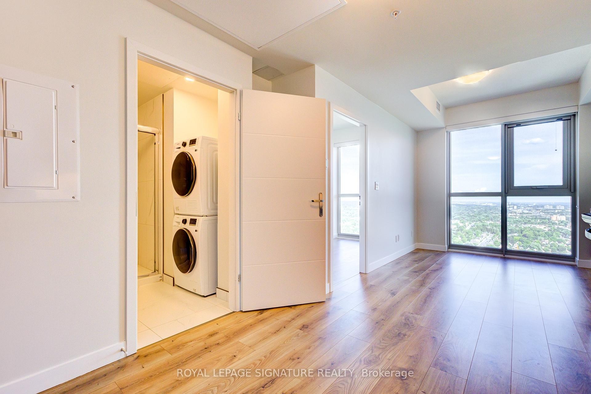 3901-60 Frederick Street, Kitchener, ON - Indoor