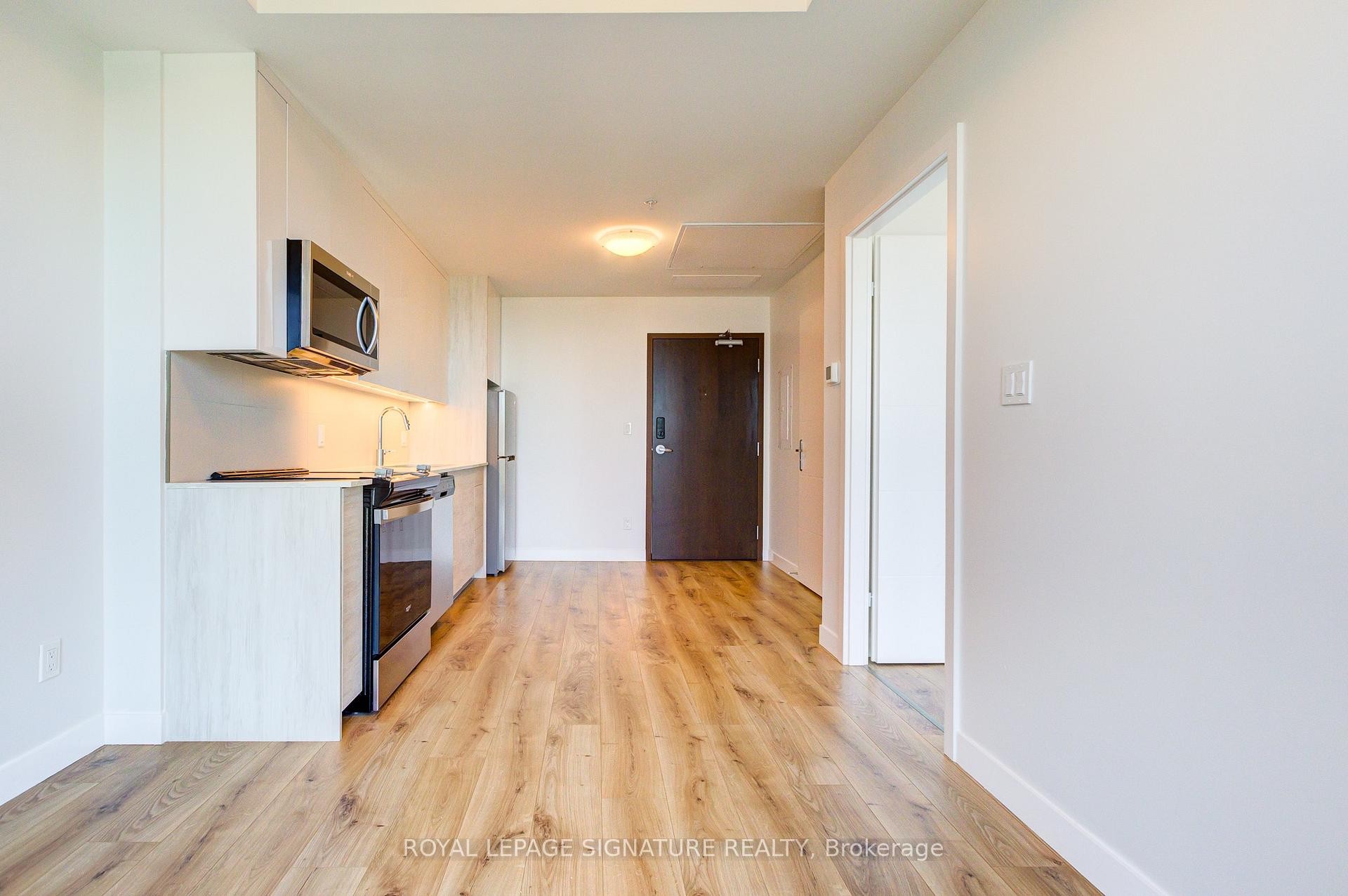 3901-60 Frederick Street, Kitchener, ON - Indoor Photo Showing Kitchen