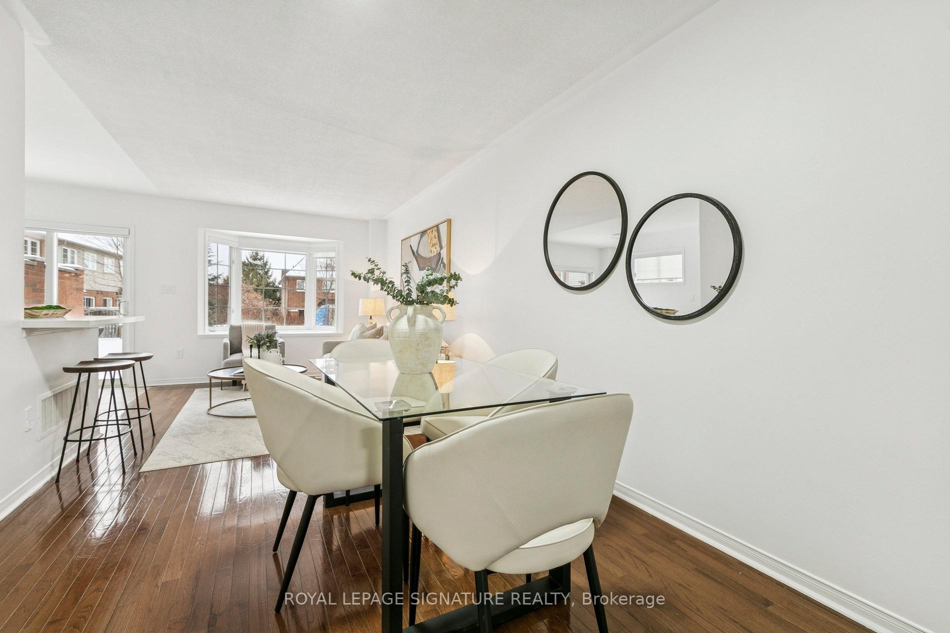 45-3950 Erin Centre Boulevard, Mississauga, ON - Indoor Photo Showing Dining Room