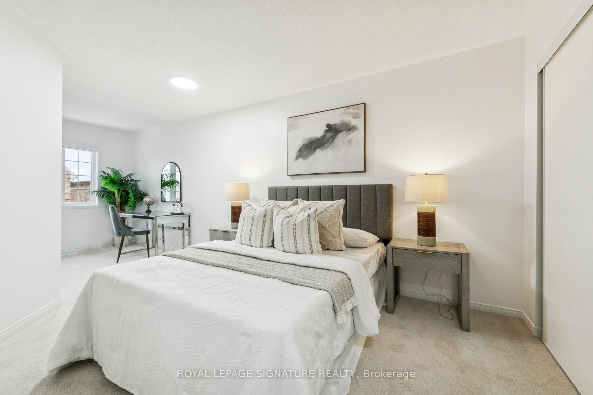 45-3950 Erin Centre Boulevard, Mississauga, ON - Indoor Photo Showing Bedroom