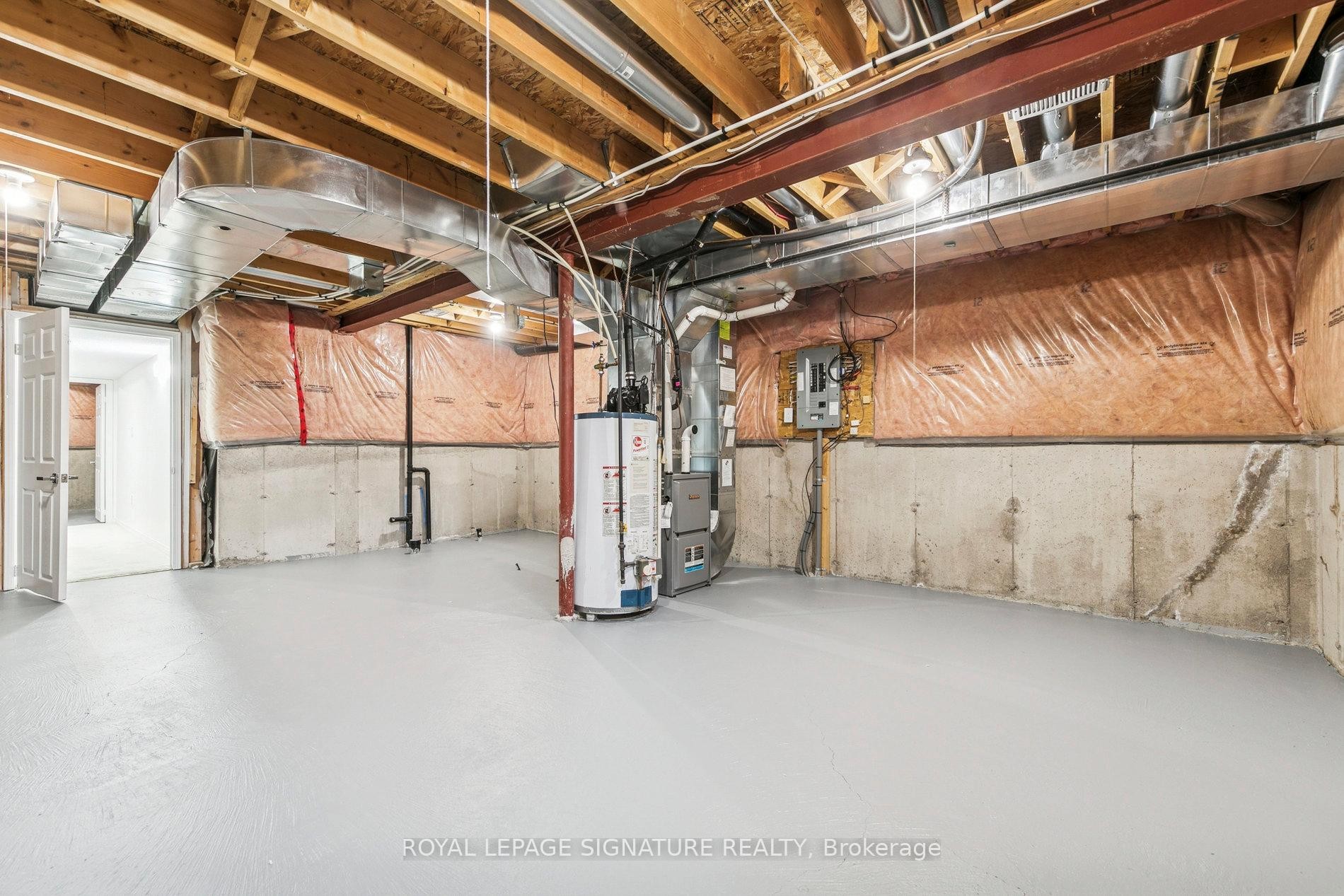 45-3950 Erin Centre Boulevard, Mississauga, ON - Indoor Photo Showing Basement