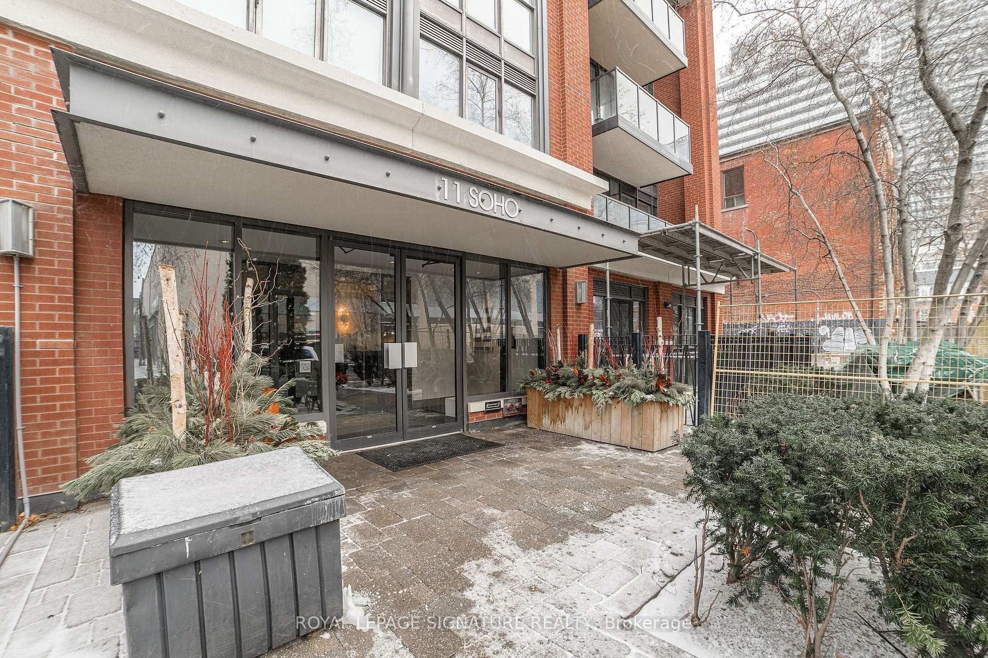 402-11 Soho Street, Toronto, ON - Outdoor With Balcony