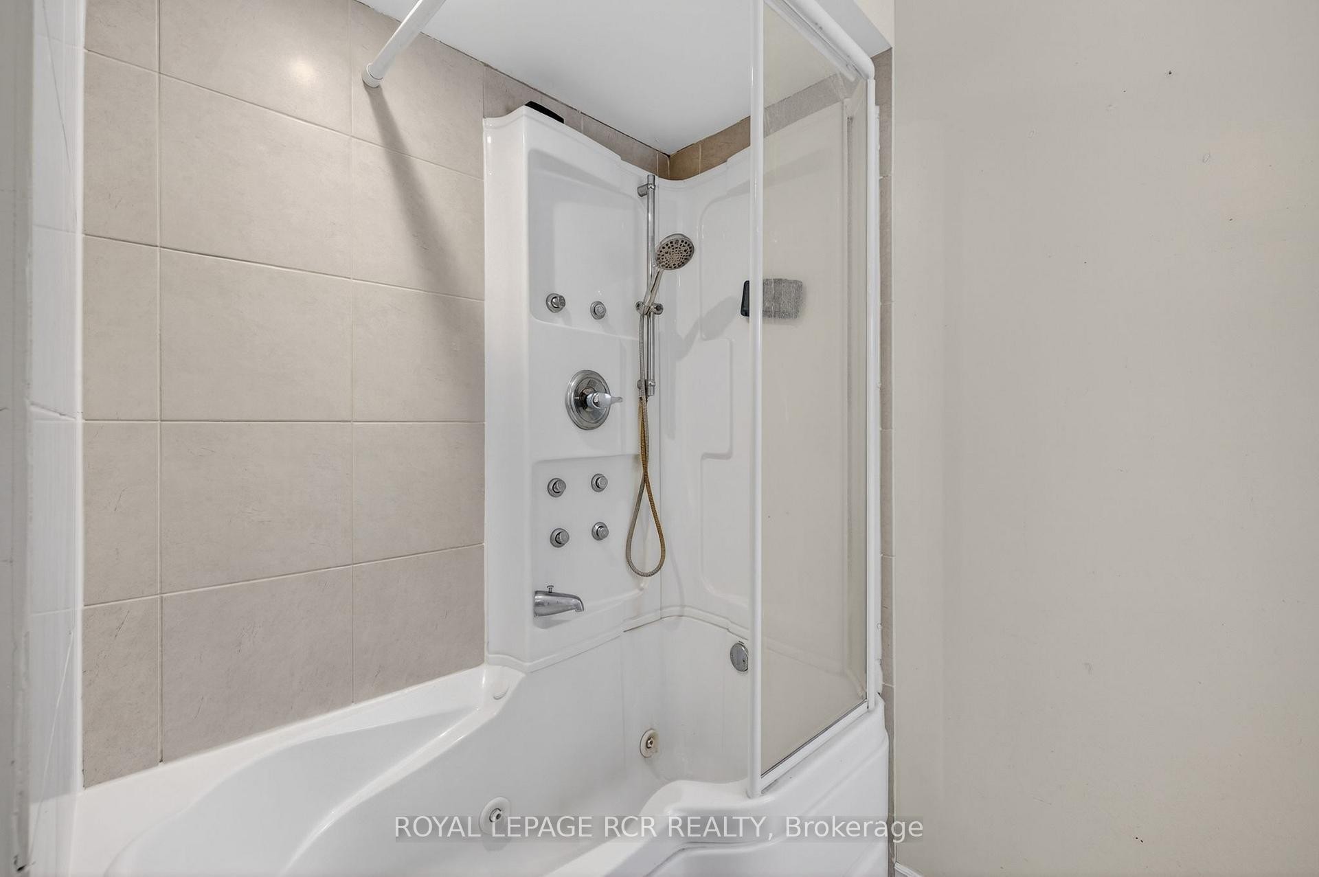 3 Starrview Crescent, Mono, ON - Indoor Photo Showing Bathroom