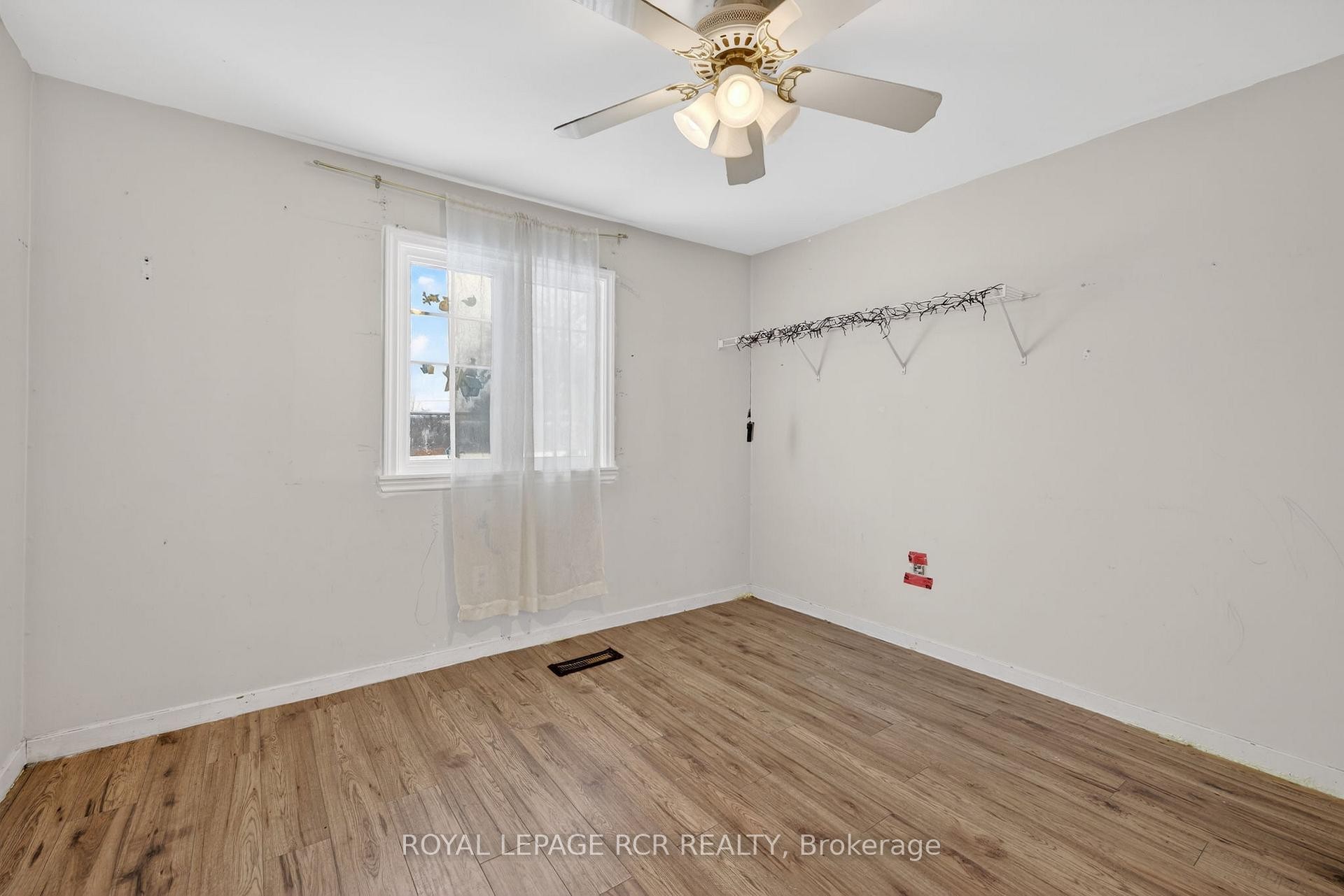 3 Starrview Crescent, Mono, ON - Indoor Photo Showing Other Room