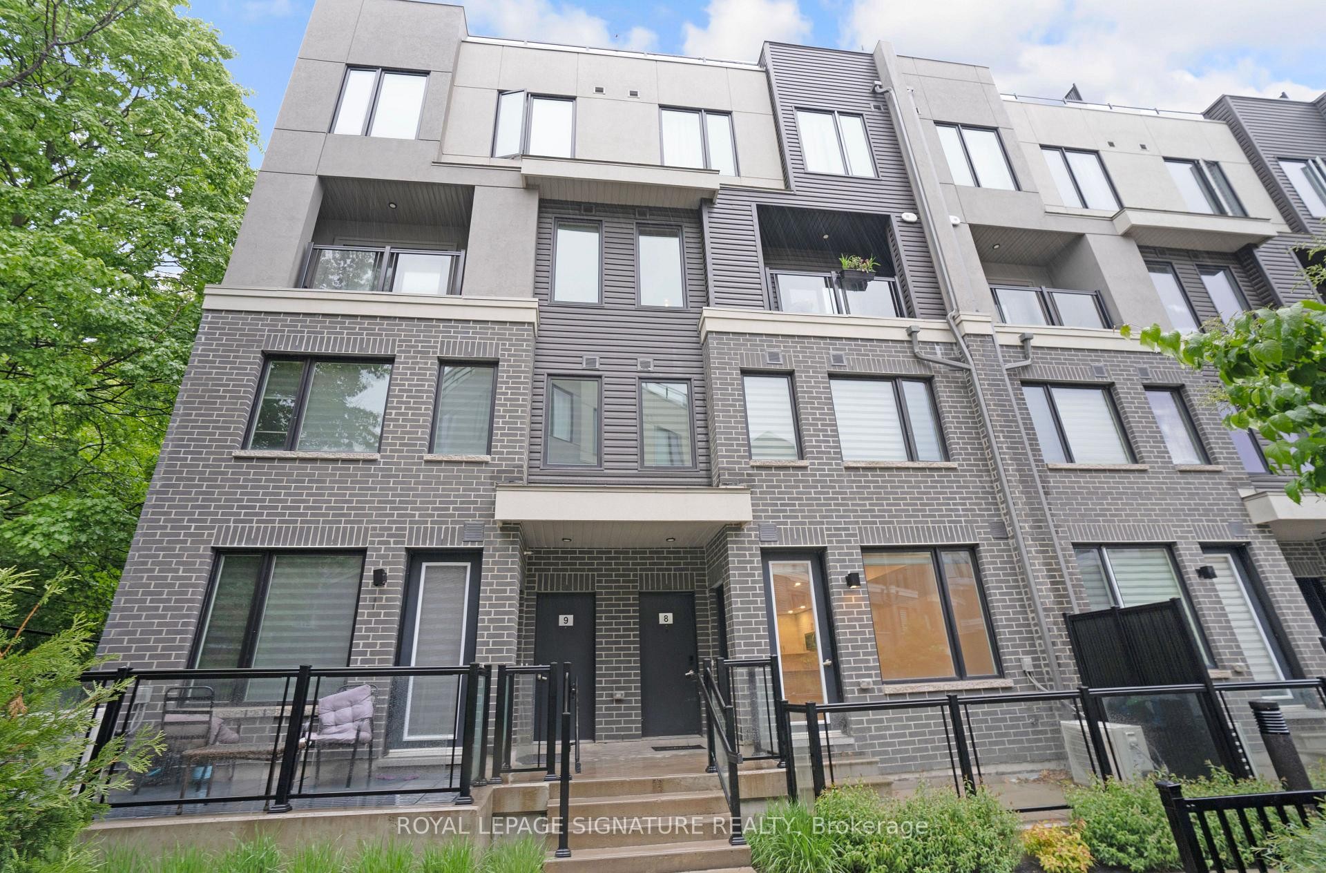 7-3492 Widdicombe Way, Mississauga, ON - Outdoor With Facade