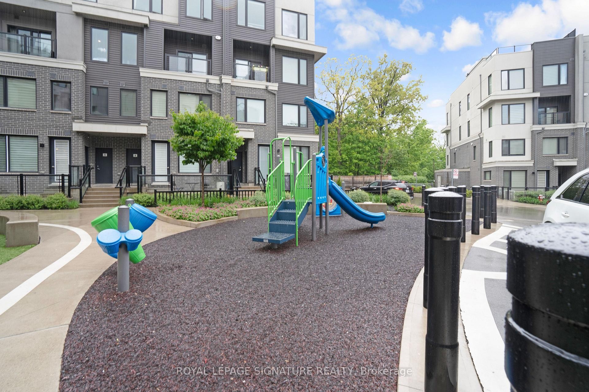 7-3492 Widdicombe Way, Mississauga, ON - Outdoor