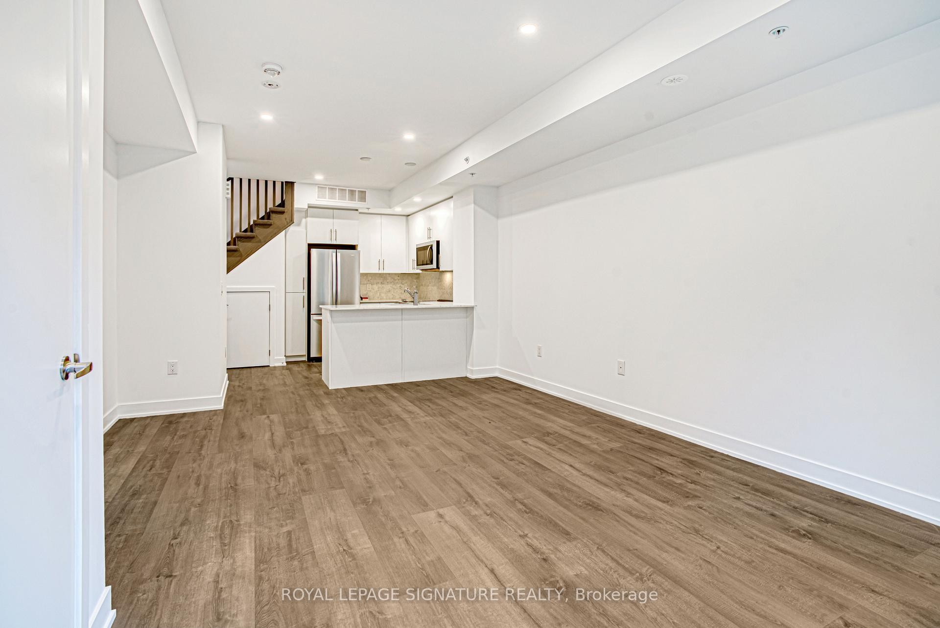 7-3492 Widdicombe Way, Mississauga, ON - Indoor Photo Showing Kitchen