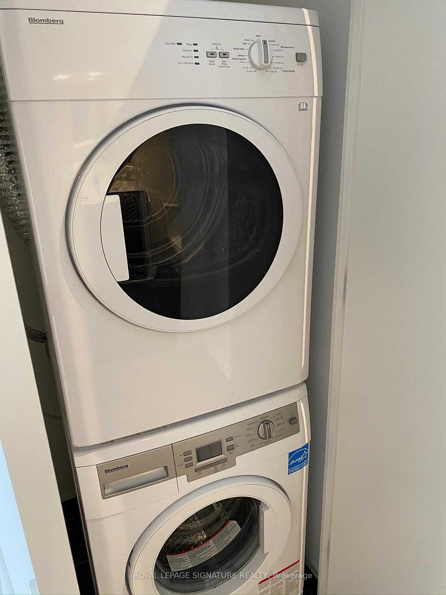 1613-5 Soudan Avenue, Toronto, ON - Indoor Photo Showing Laundry Room