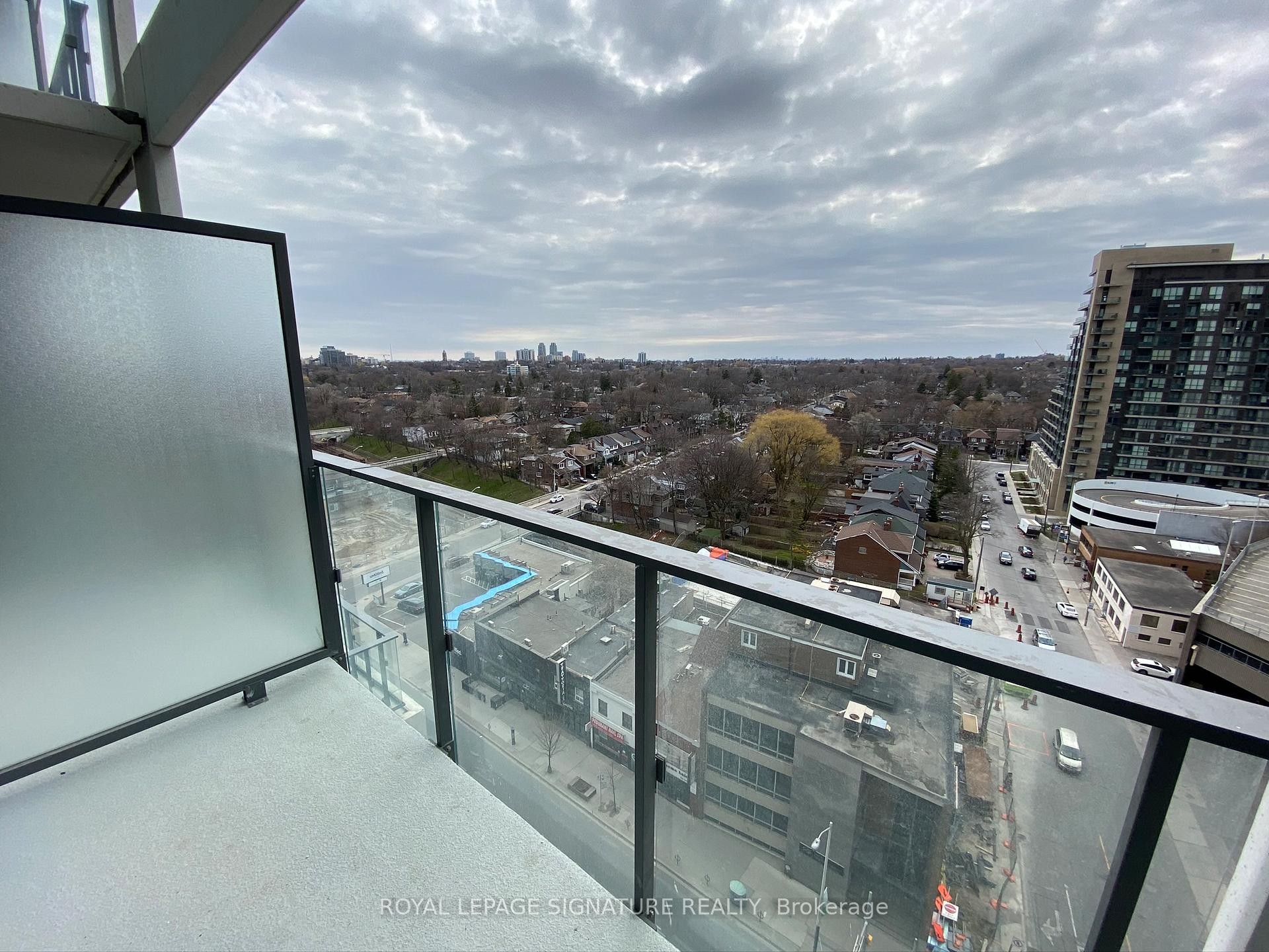 1613-5 Soudan Avenue, Toronto, ON - Outdoor With View