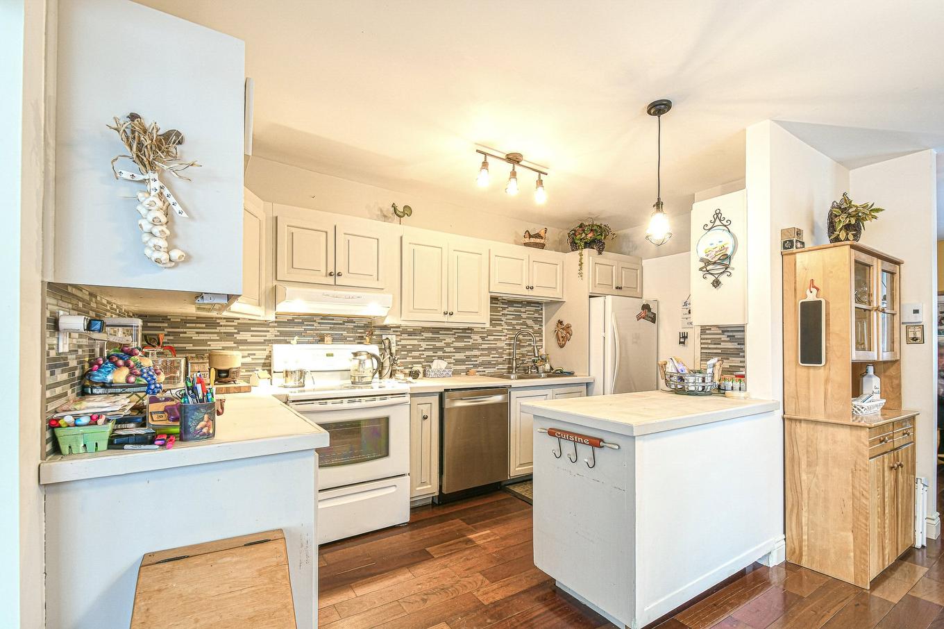 Cuisine - 1418 Rue Labelle, Sainte-Adèle, QC - Indoor Photo Showing Kitchen