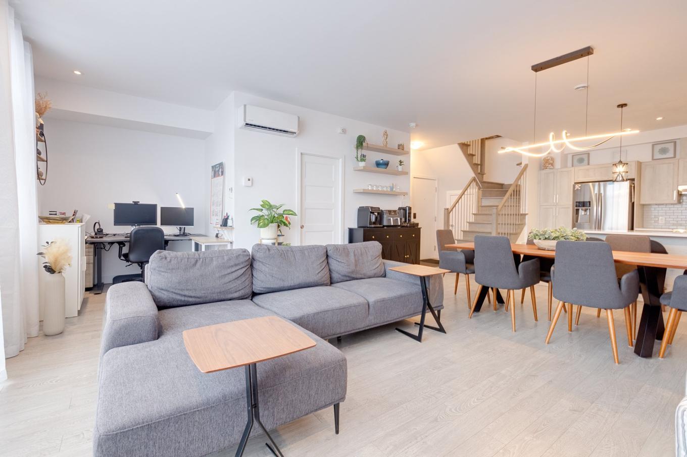 Salon - 215-3685 Rue Fleury E., Montréal (Montréal-Nord), QC - Indoor Photo Showing Living Room