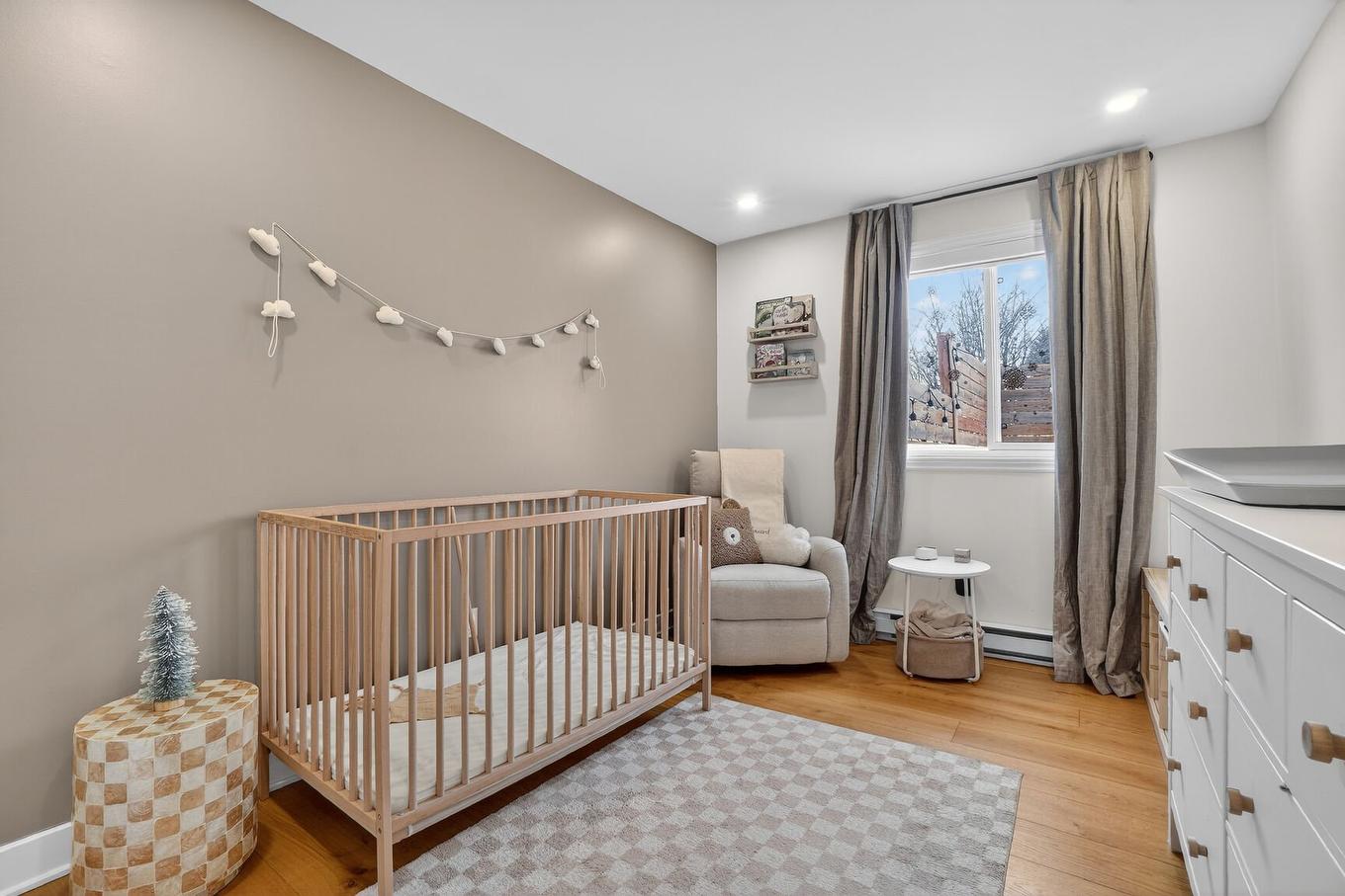 Chambre à coucher - 813 Rue Beauchesne, Repentigny (Repentigny), QC - Indoor Photo Showing Bedroom