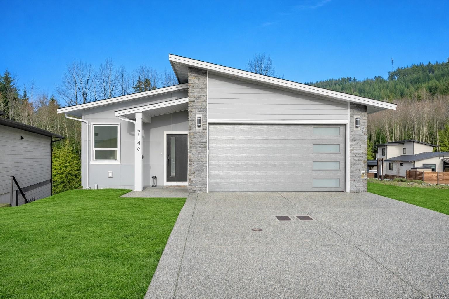 7146 Elkridge Rd, Lake Cowichan, BC