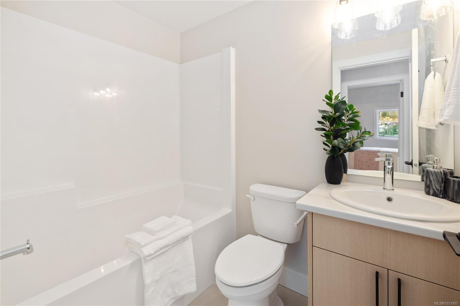 7146 Elkridge Rd, Lake Cowichan, BC