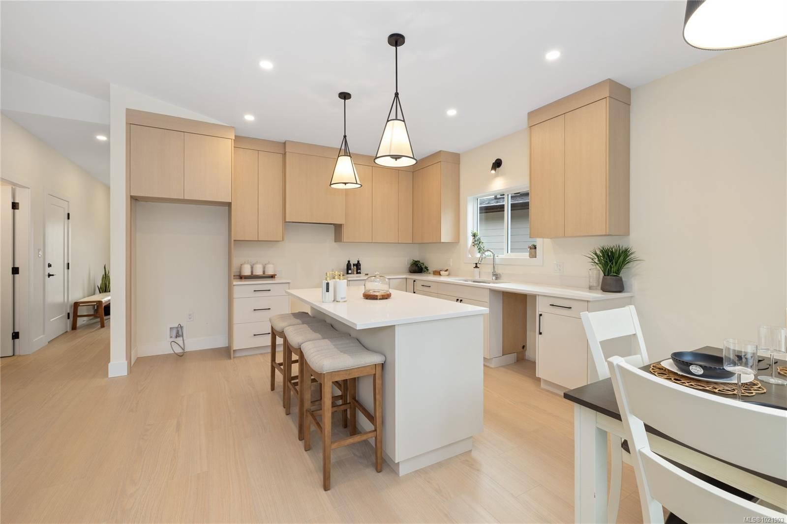 7146 Elkridge Rd, Lake Cowichan, BC