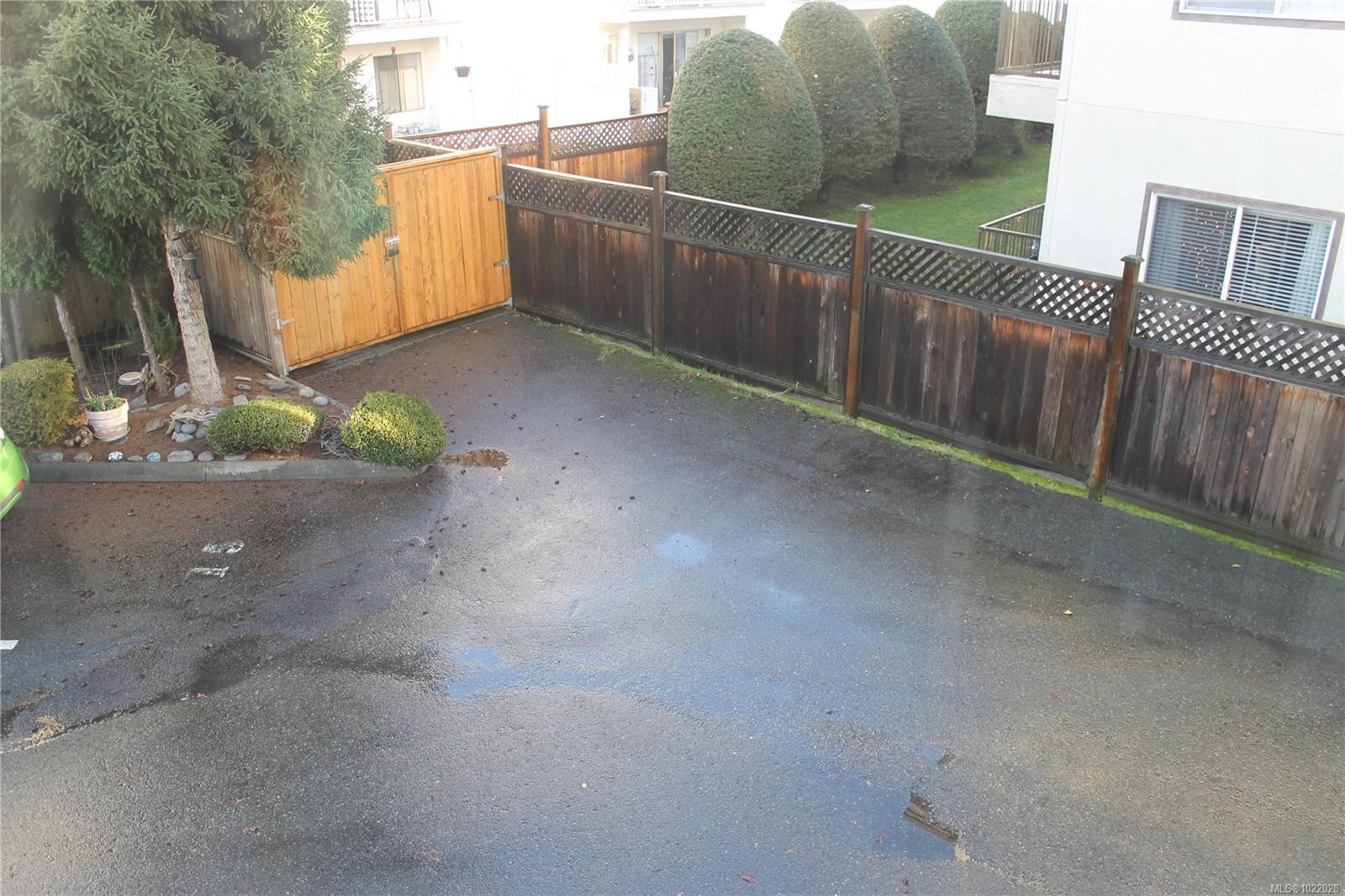 203-300 Bundock Ave, Duncan, BC - Outdoor