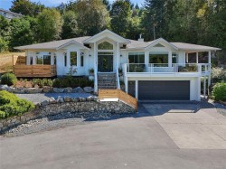 1238 Bluebell Pl North Saanich, BC V8L 5J8
