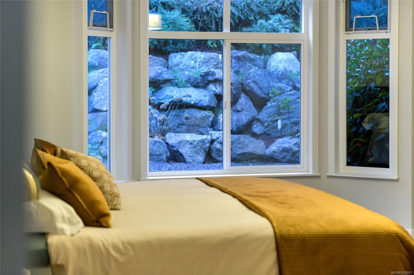 1238 Bluebell Pl, North Saanich, BC