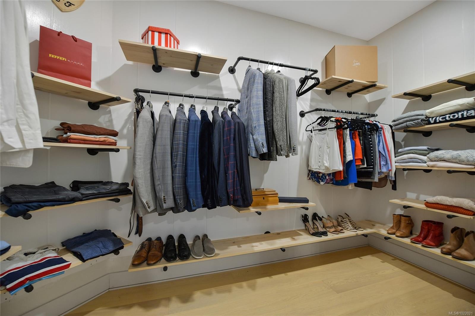 1238 Bluebell Pl, North Saanich, BC