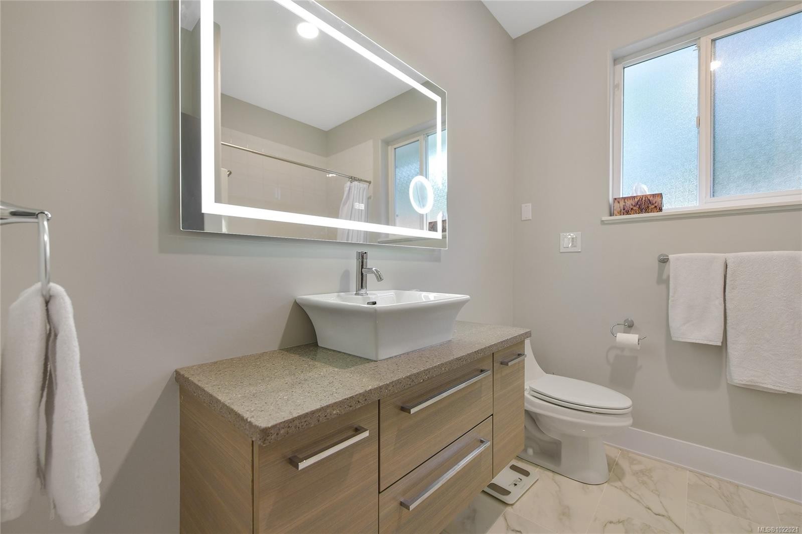 1238 Bluebell Pl, North Saanich, BC