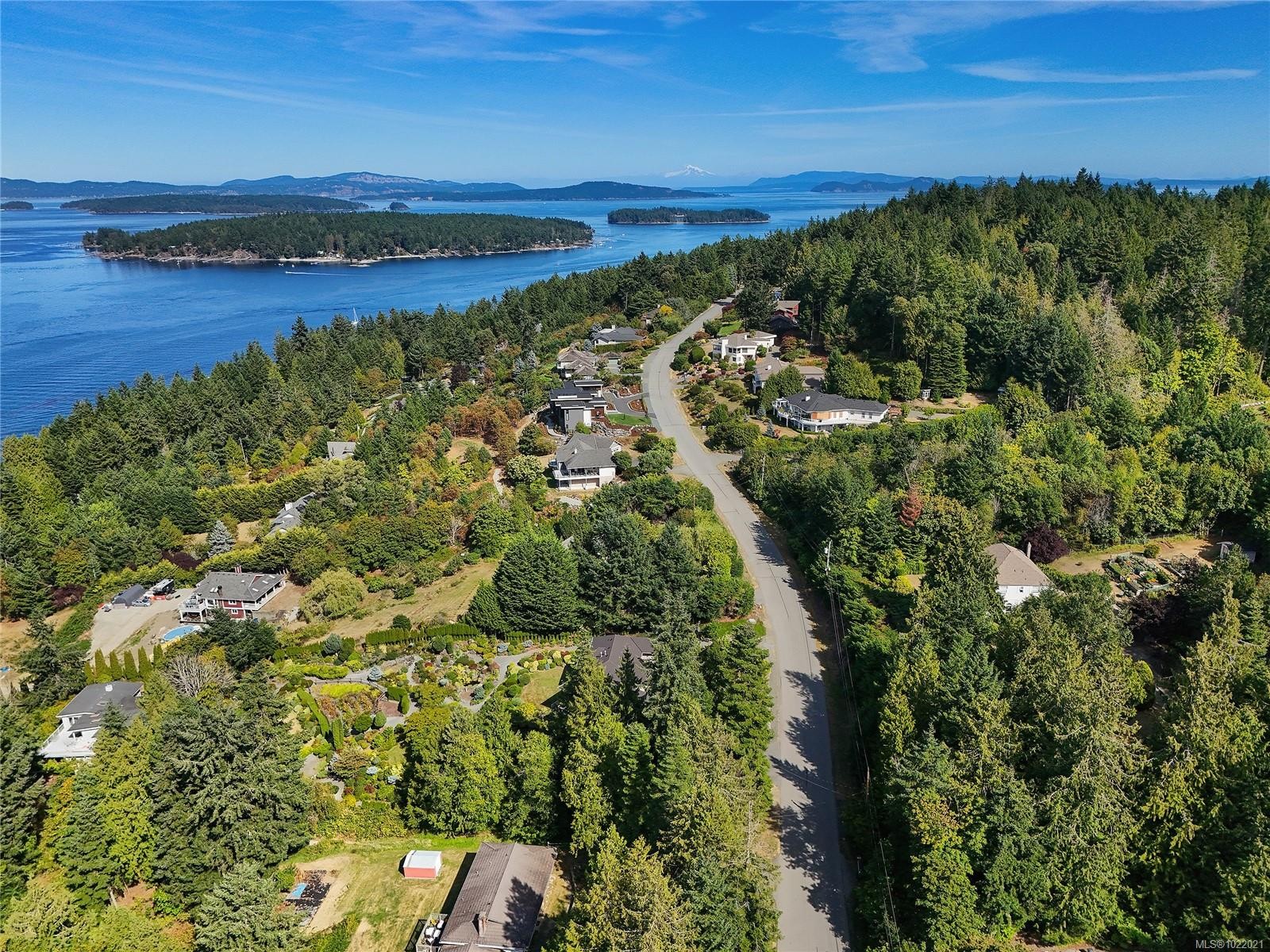 1238 Bluebell Pl, North Saanich, BC