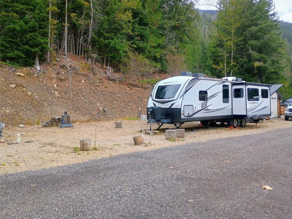 4955 Camp Creek Road, Revelstoke, BC