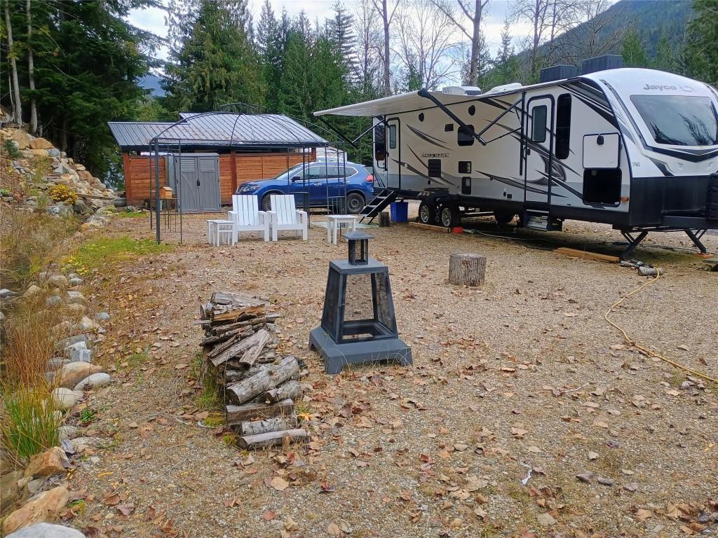 4955 Camp Creek Road, Revelstoke, BC