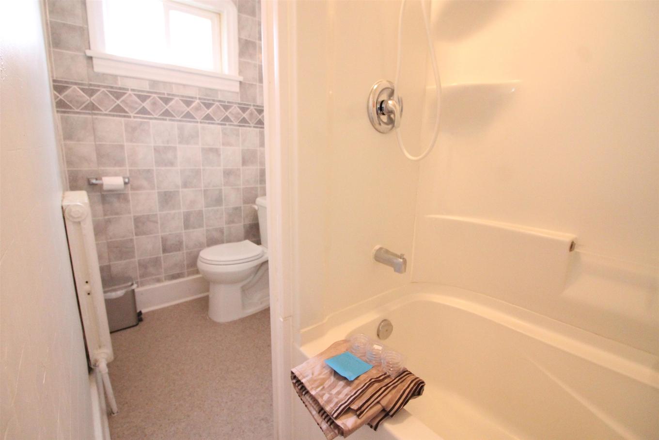 50 Ontario Street, Thunder Bay, ON - Indoor Photo Showing Bathroom