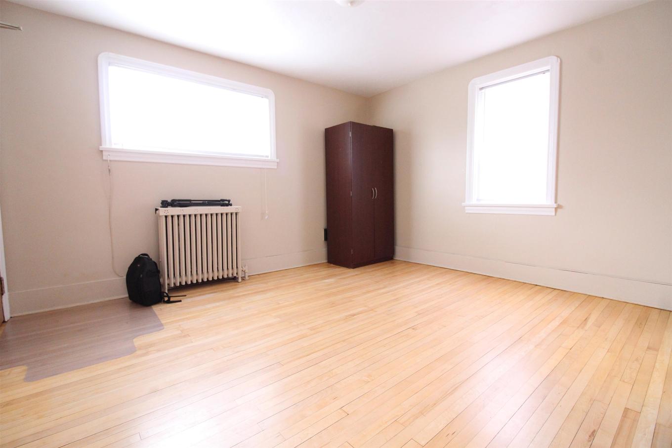 50 Ontario Street, Thunder Bay, ON - Indoor