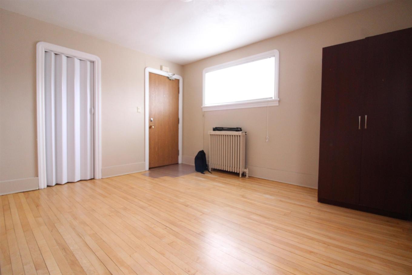 50 Ontario Street, Thunder Bay, ON - Indoor Photo Showing Other Room