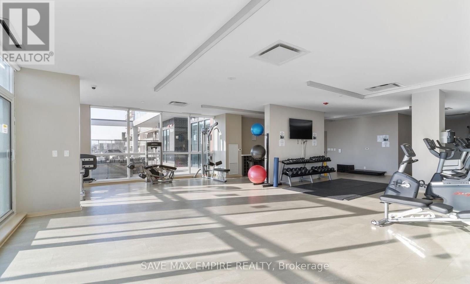 204 - 1486 Bathrust Street, Toronto, ON - Indoor Photo Showing Gym Room
