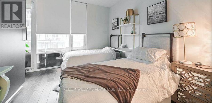 616 - 29 Queens Quay E, Toronto, ON