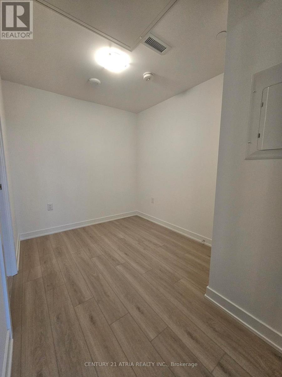 522 - 7439 Kingston Road, Toronto, ON - Indoor Photo Showing Other Room
