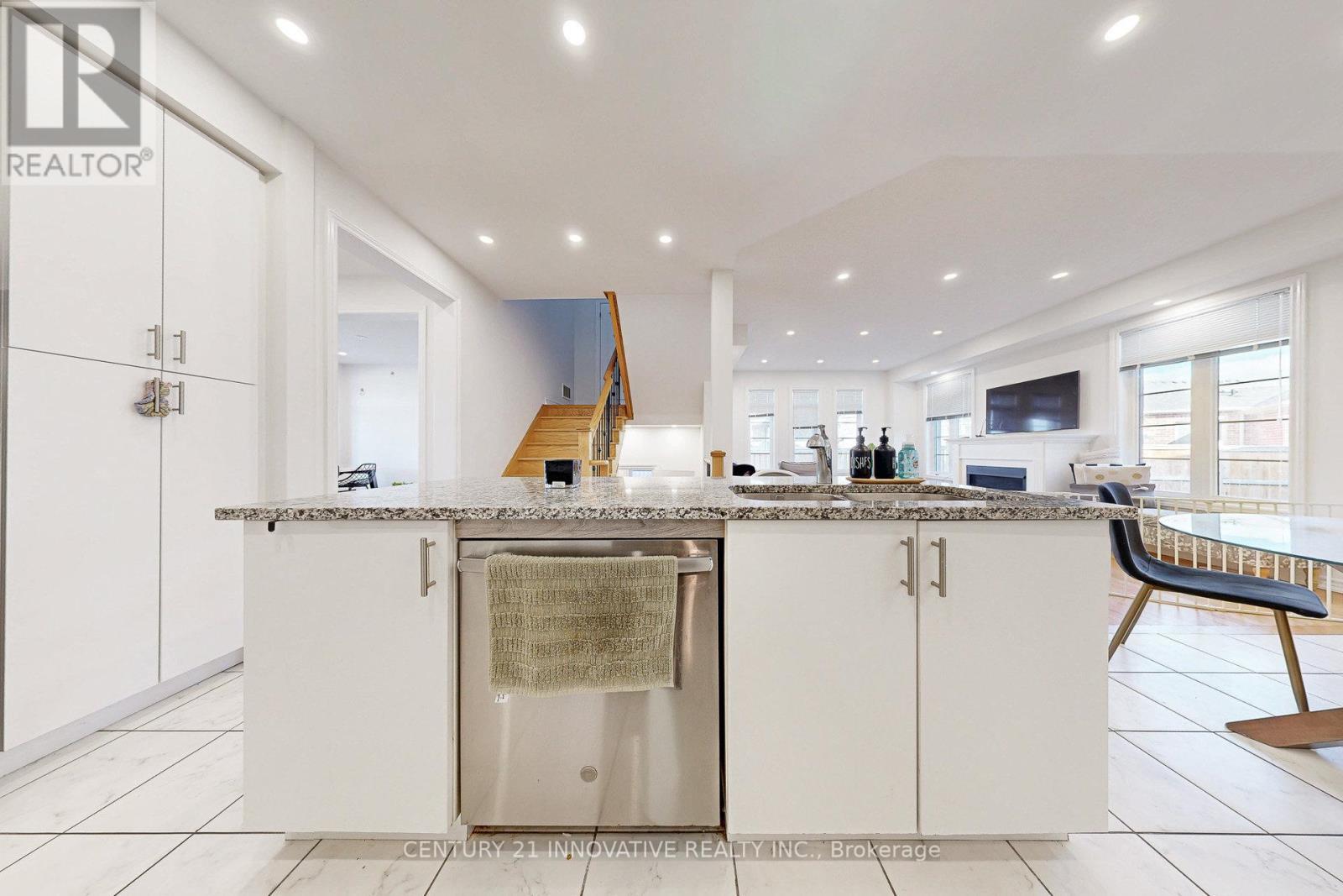 1173 Church Street N, Ajax, ON - Indoor Photo Showing Kitchen With Upgraded Kitchen