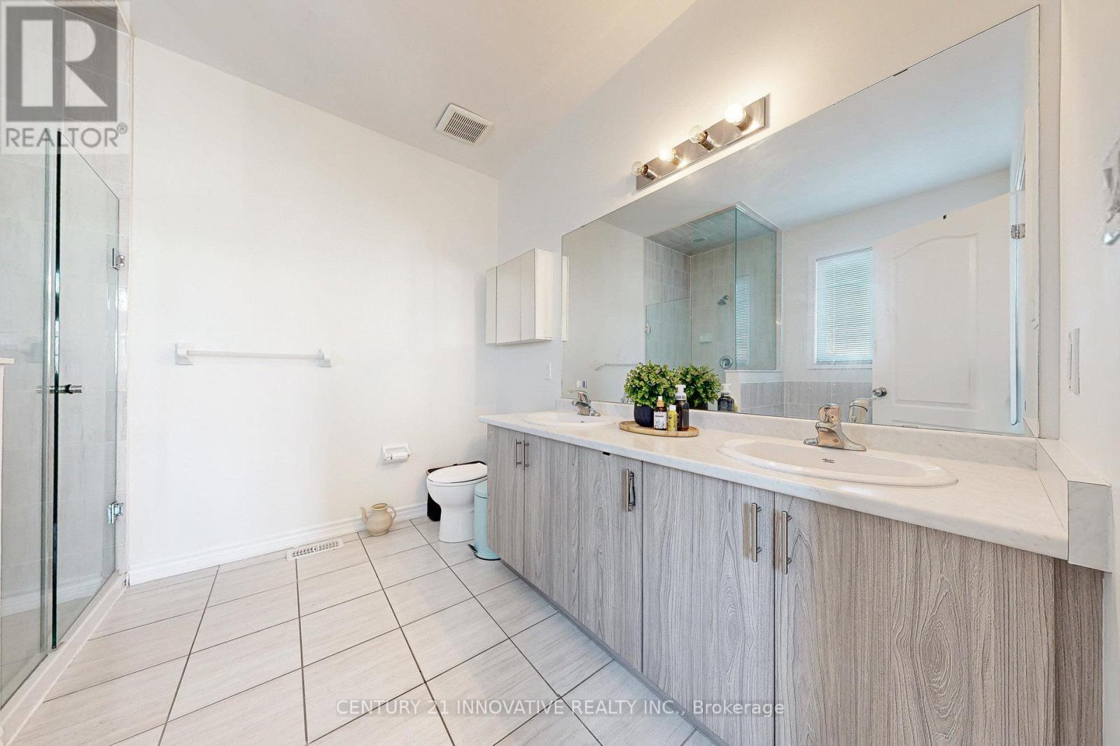 1173 Church Street N, Ajax, ON - Indoor Photo Showing Bathroom