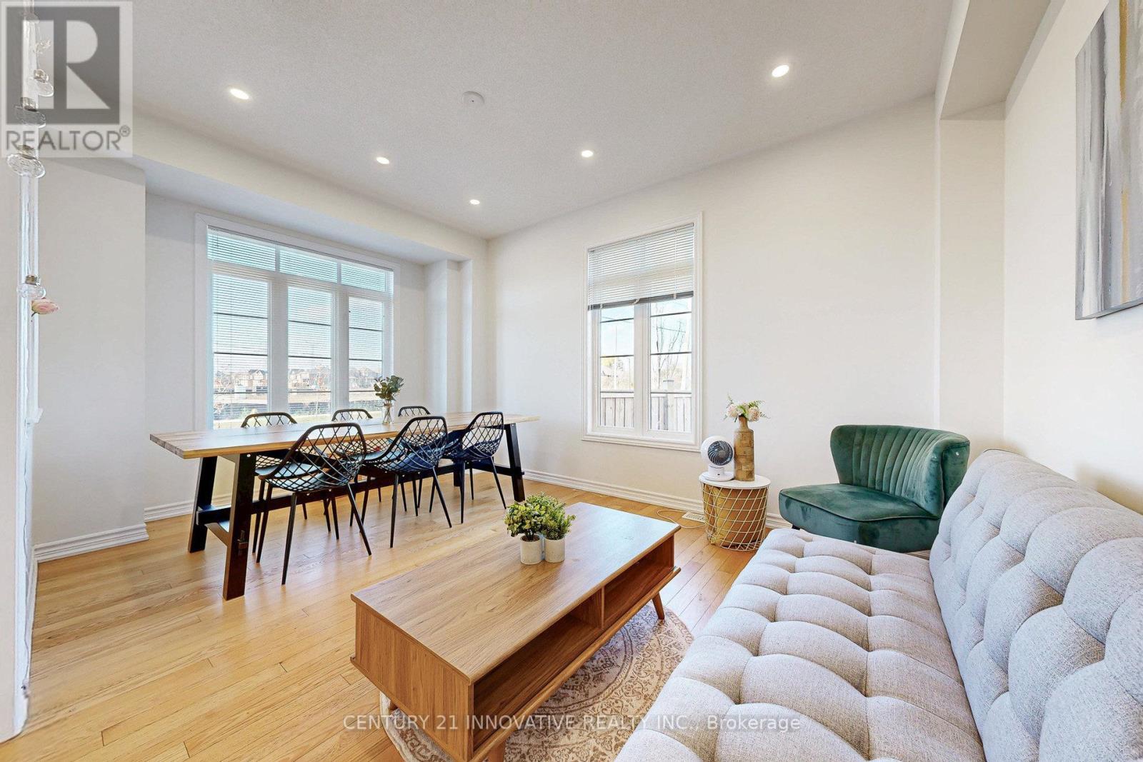 1173 Church Street N, Ajax, ON - Indoor Photo Showing Living Room