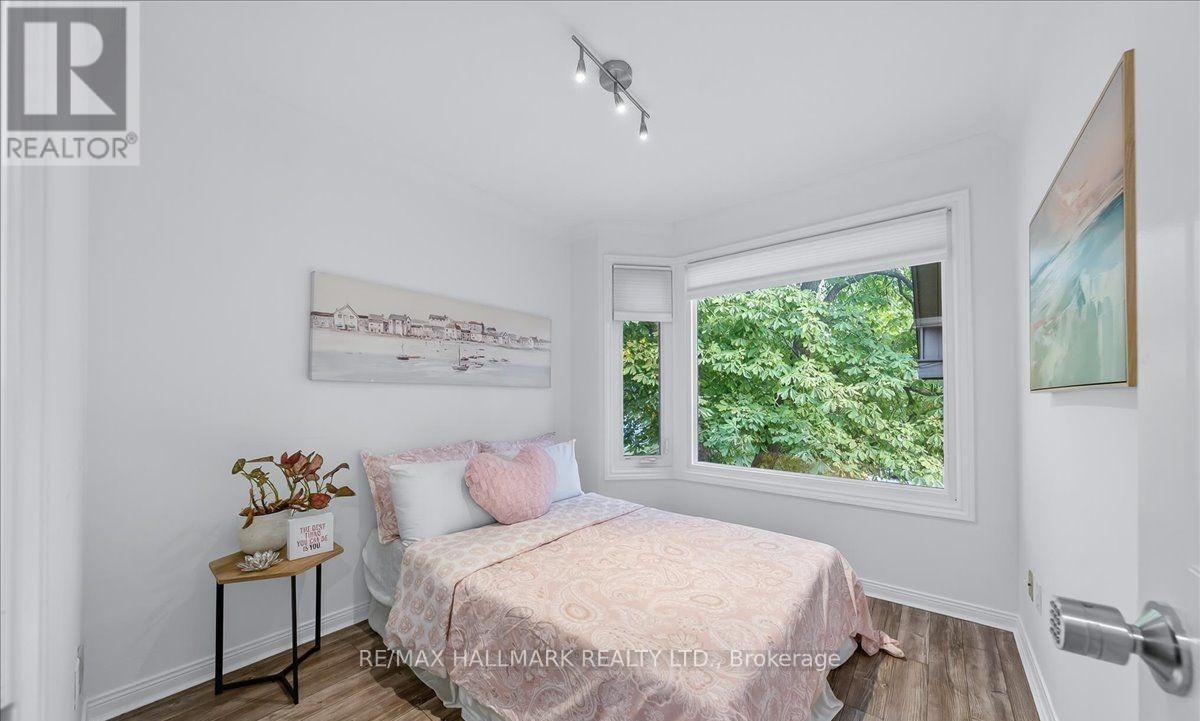 280 Douglas Road, Richmond Hill, ON - Indoor Photo Showing Bedroom