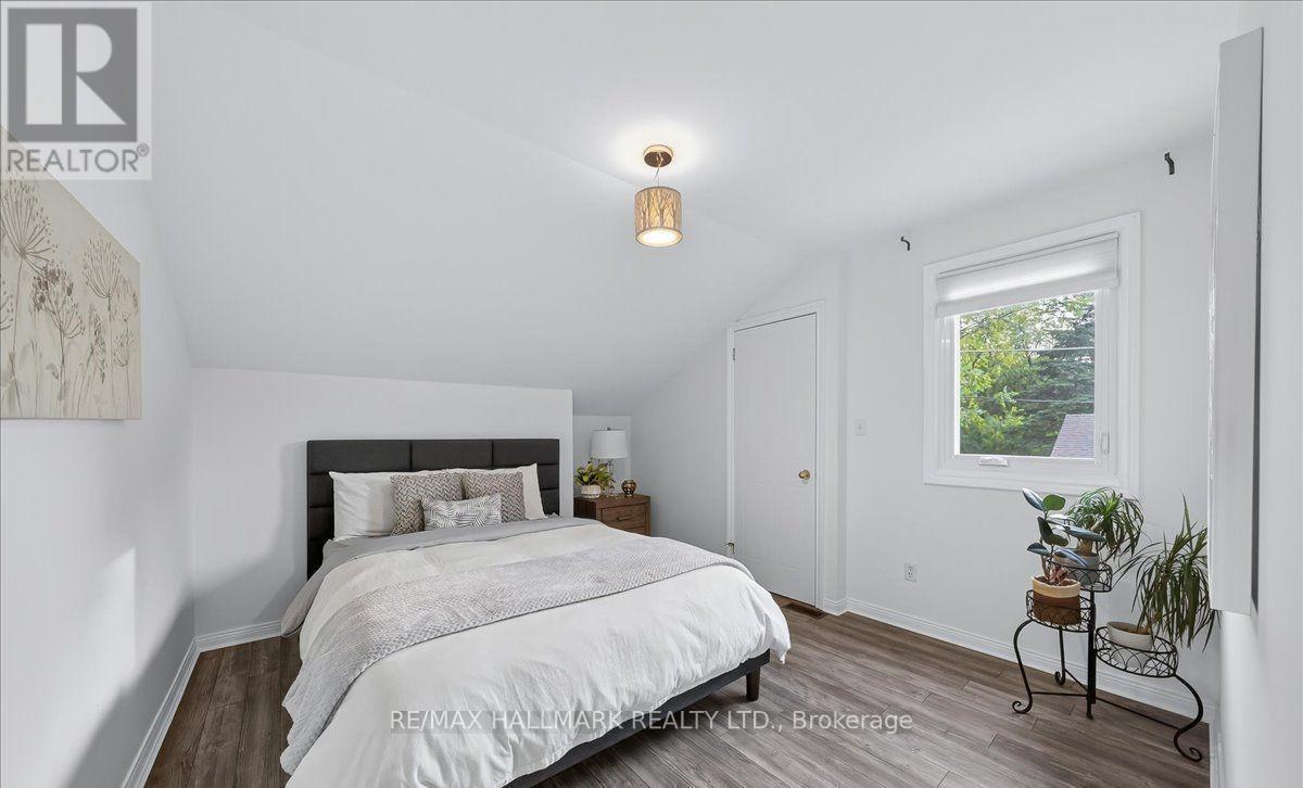 280 Douglas Road, Richmond Hill, ON - Indoor Photo Showing Bedroom