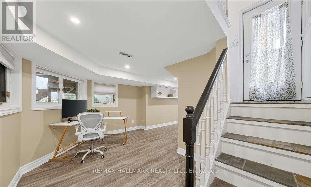 280 Douglas Road, Richmond Hill, ON - Indoor Photo Showing Other Room