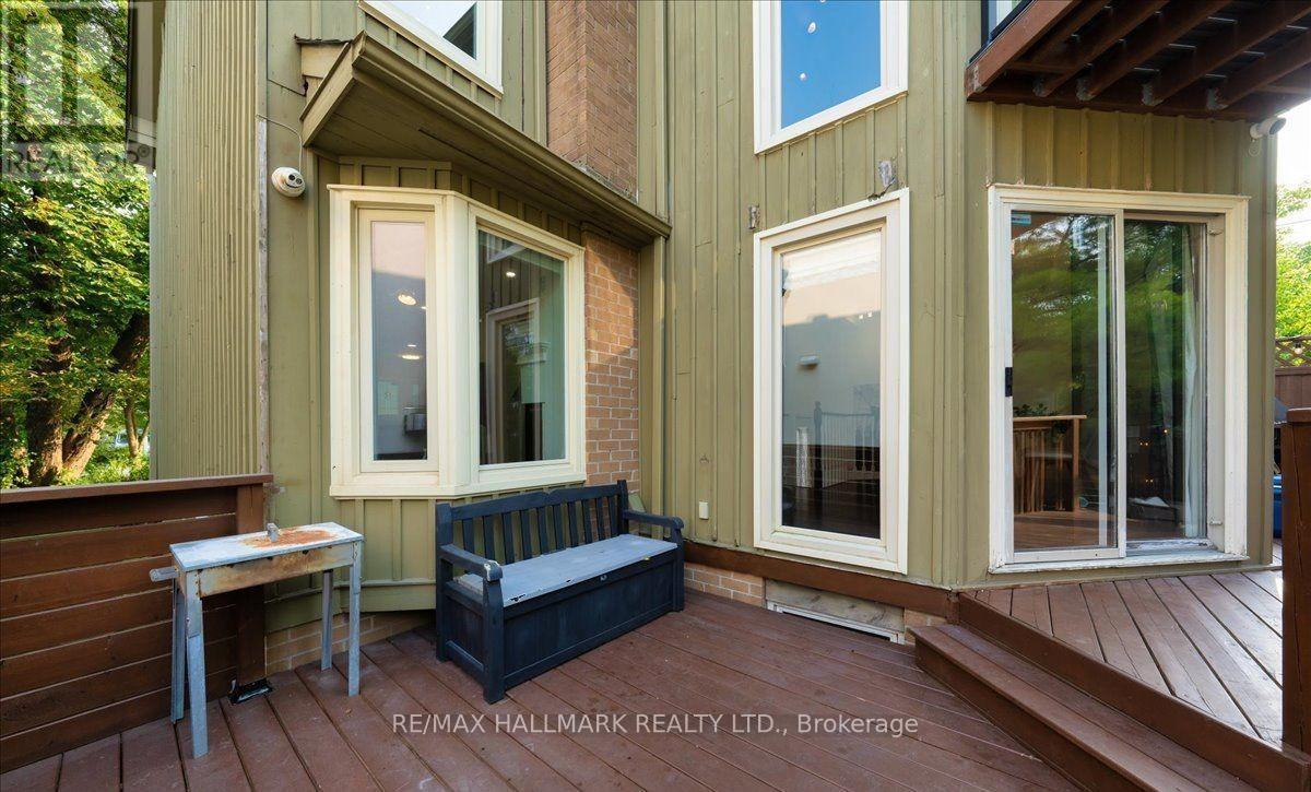 280 Douglas Road, Richmond Hill, ON - Outdoor With Deck Patio Veranda With Exterior