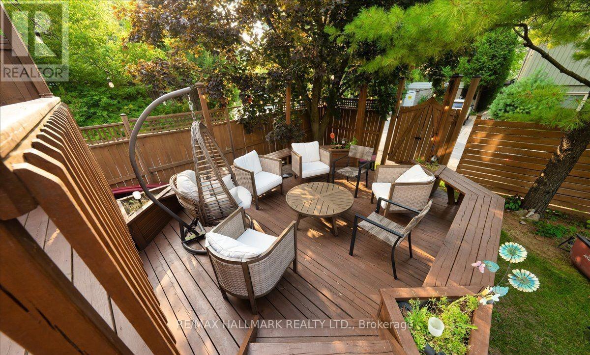 280 Douglas Road, Richmond Hill, ON - Outdoor With Deck Patio Veranda