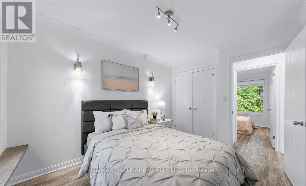 280 Douglas Road, Richmond Hill, ON - Indoor Photo Showing Bedroom