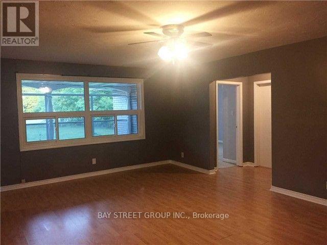 24 Metro Road N, Georgina, ON - Indoor Photo Showing Other Room