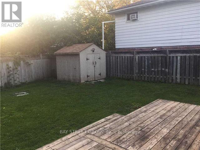 24 Metro Road N, Georgina, ON - Outdoor