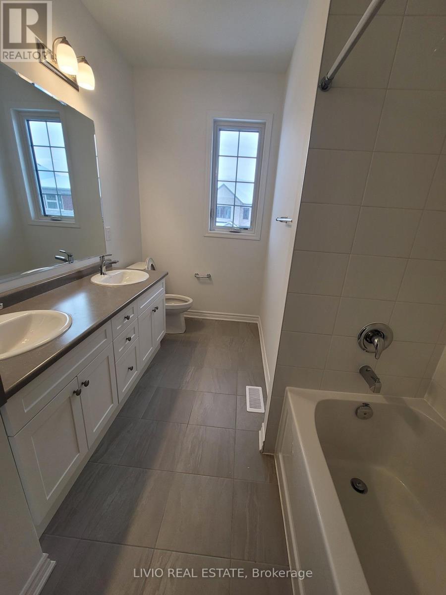 1473 Melville Bonus Crescent, Milton, ON - Indoor Photo Showing Bathroom
