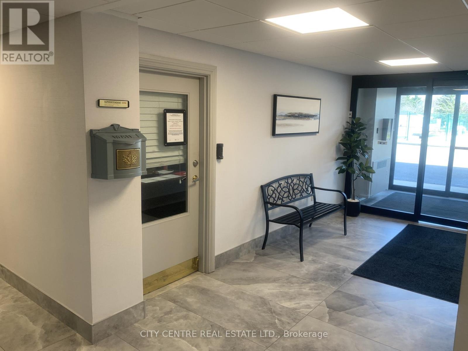 208 - 2900 Battleford Road, Mississauga, ON - Indoor Photo Showing Other Room