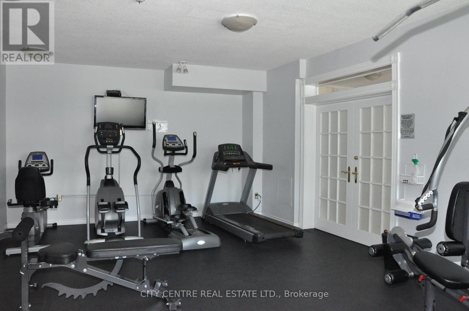 208 - 2900 Battleford Road, Mississauga, ON - Indoor Photo Showing Gym Room