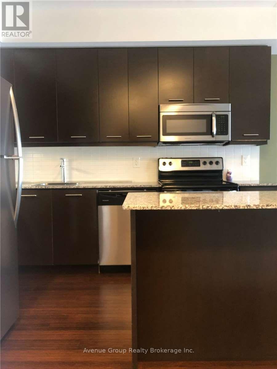 1207 - 360 Square One Drive, Mississauga, ON - Indoor Photo Showing Kitchen With Upgraded Kitchen