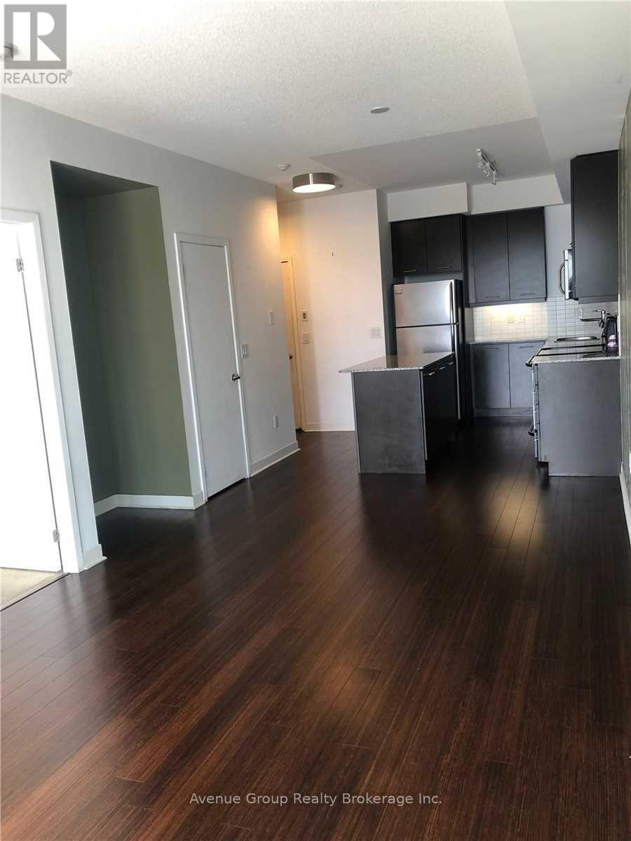 1207 - 360 Square One Drive, Mississauga, ON - Indoor Photo Showing Kitchen